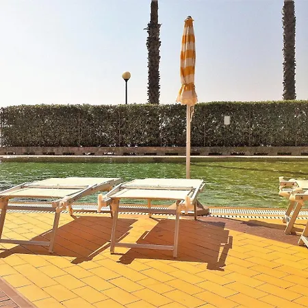 Cycling Pool Tennis Relax In Italia شقة *