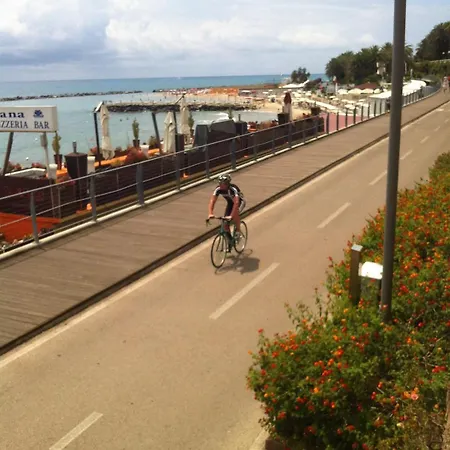 Cycling Pool Tennis Relax In Italia شقة سانريمو